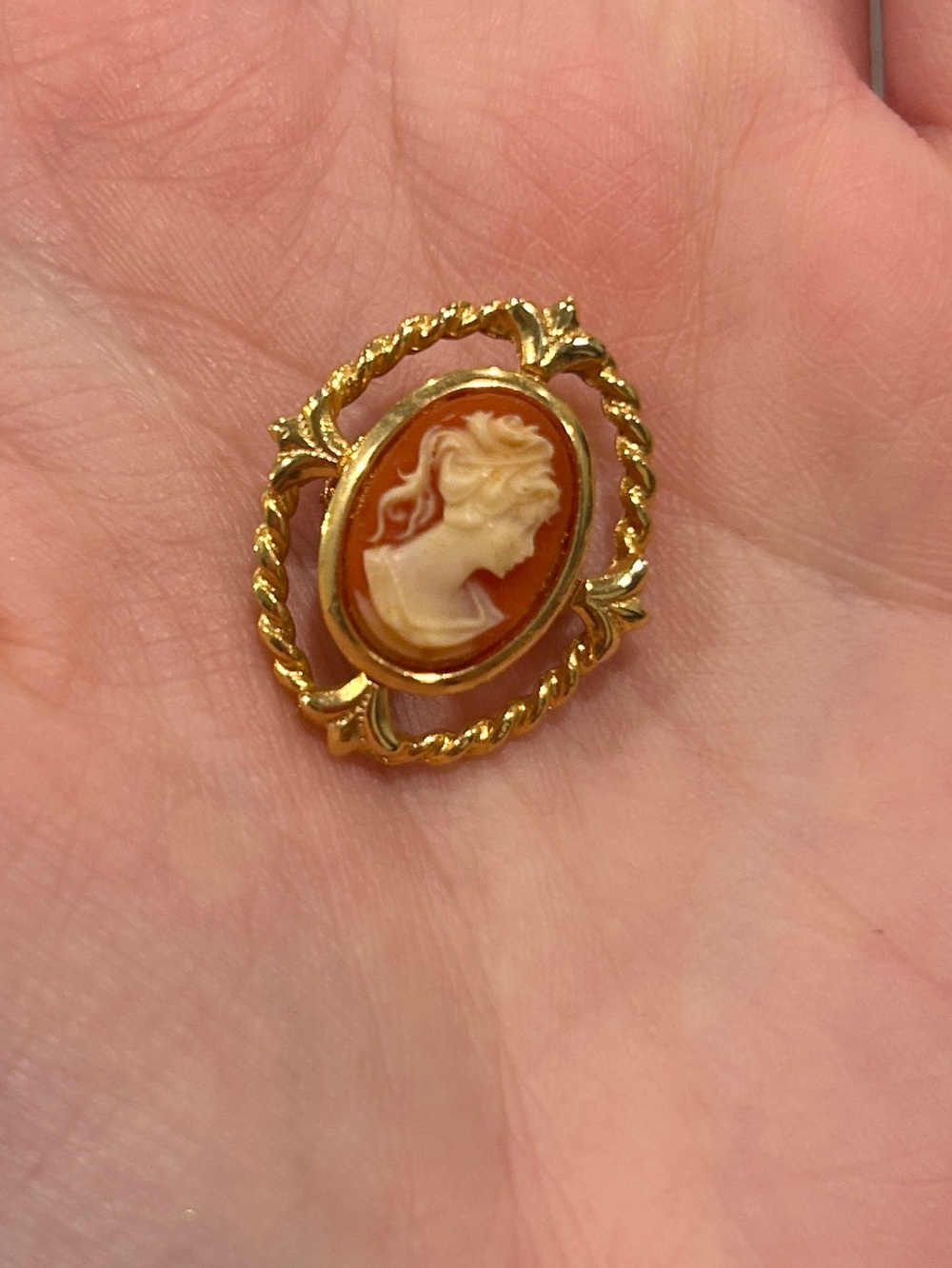 Vintage broach